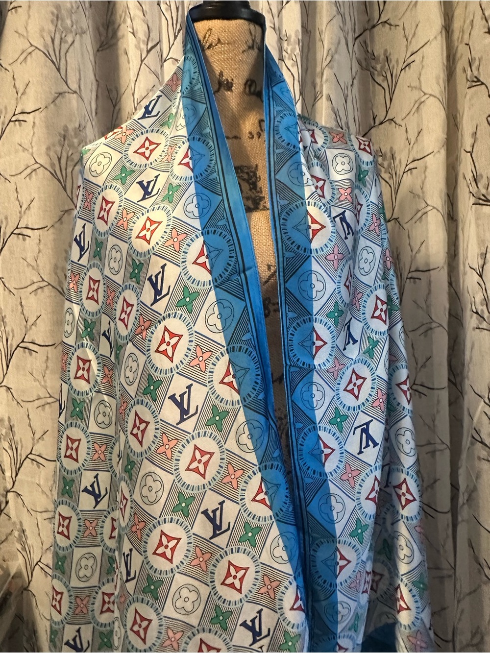 New Fashion Inspired Item (SCARFS)
70”X 35”